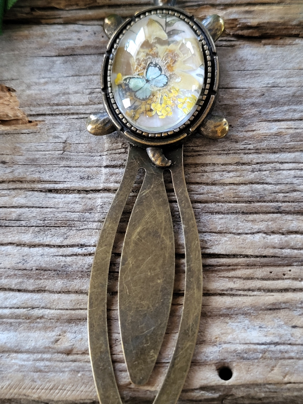 Vintage-Inspired Butterfly Bookmark Pendant Under Glass